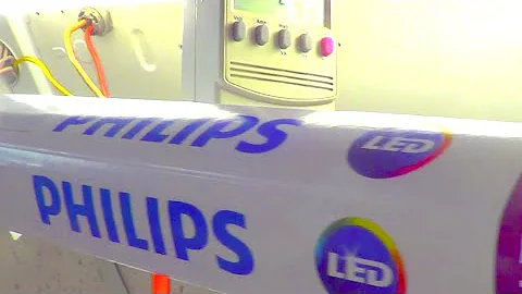 Philips Instantfit T8 LED Power Test  with electronic ballast GE Proline 72277