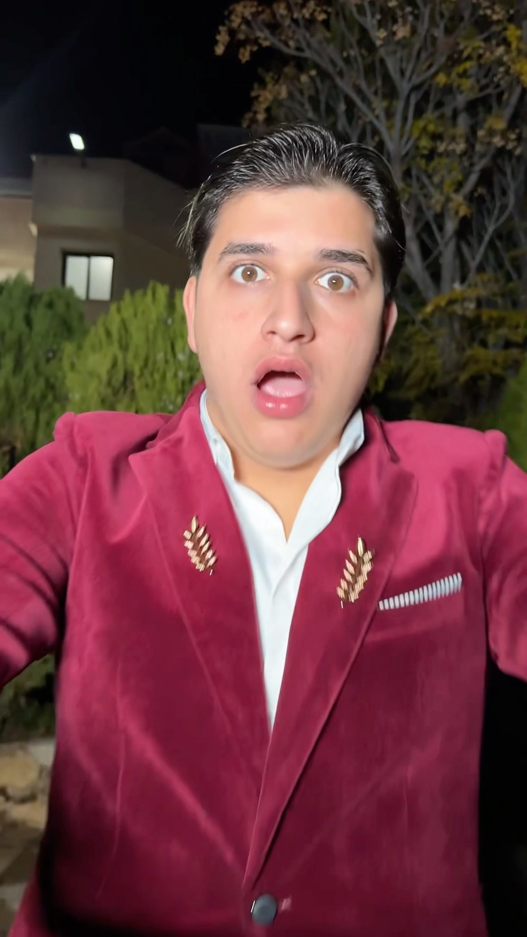 جوزي مجبور يصور الفيديو:?