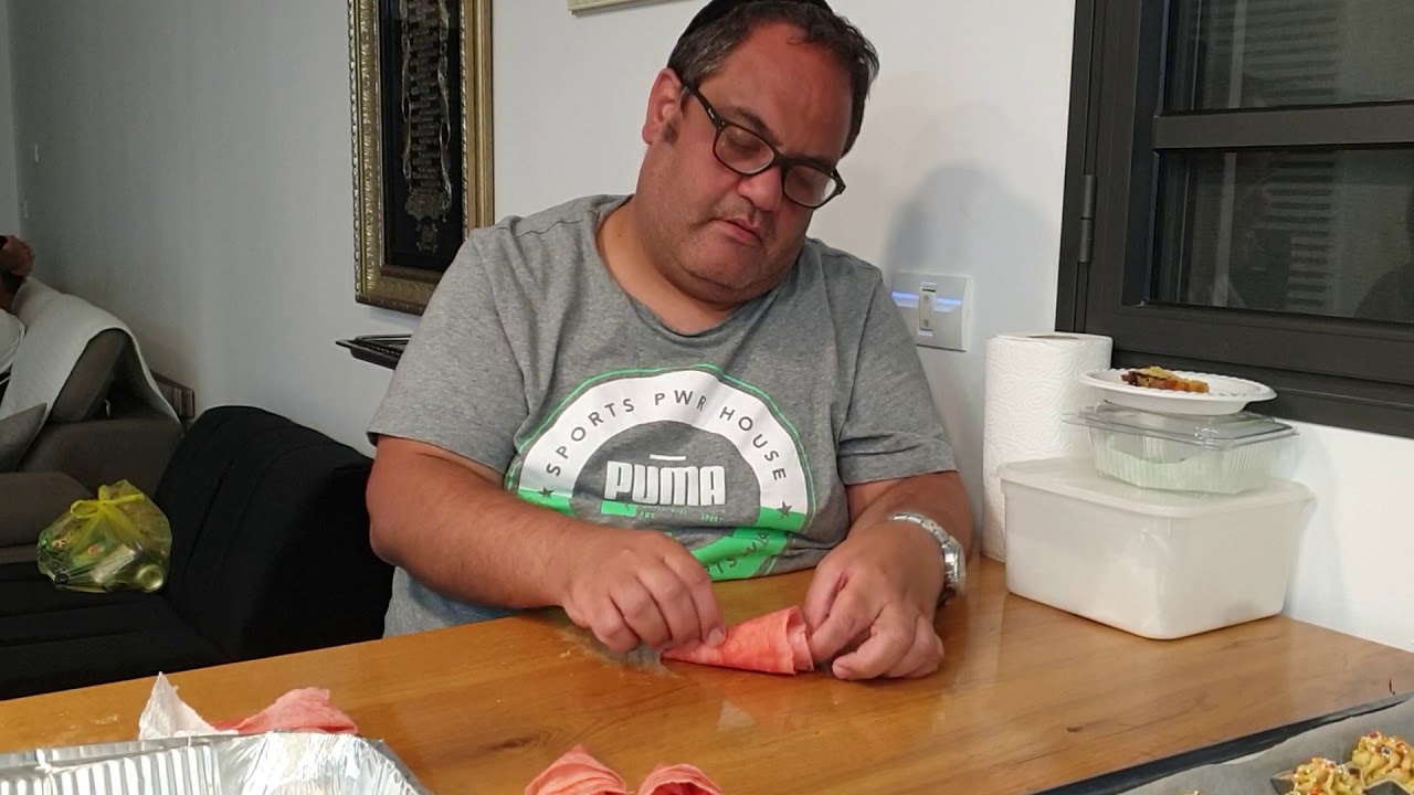 הכנת עוגיות קורנה