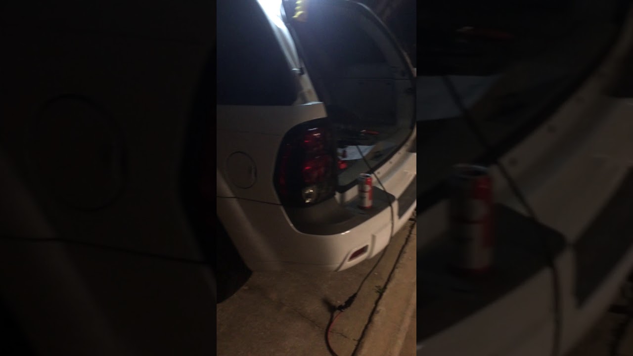 Fixing 2003 Trailblazer Dome Light Tailgate Lock Module Key Fob Fixing 2003 Trailblazer Dome Light Tailgate Lock Module Key Fob Problem Broken Wire