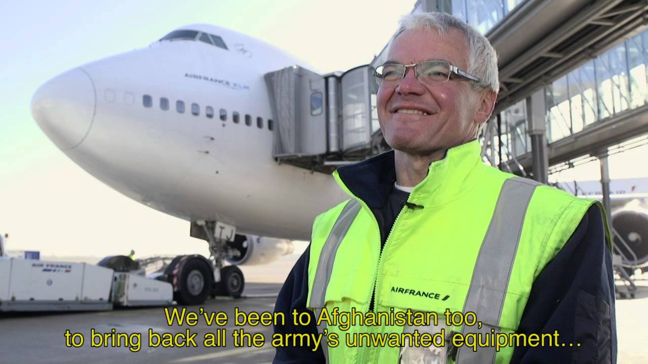 Air France 747 Forever - Les soutes du 747 avec le Cargo