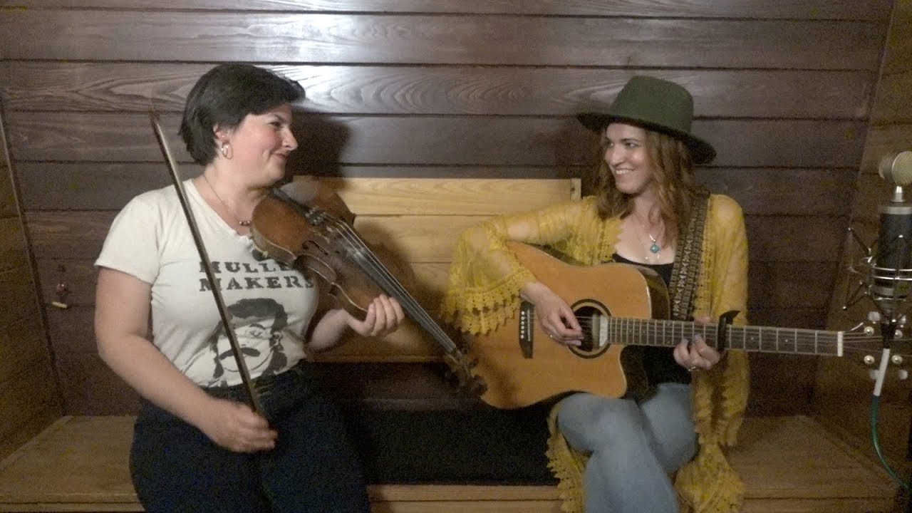 Guarda Kate Mills - Cold Spring (original) su YouTube Guarda Kate Mills - Cold Spring (original) su YouTube