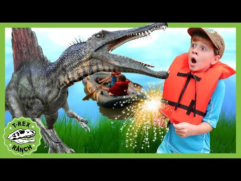 GIANT Spinosaurus Attack