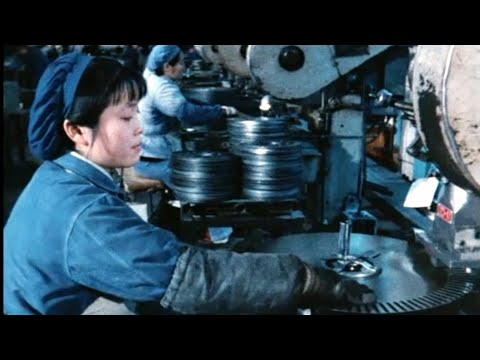 外国拍的中国纪录片3，真实展现了70年代上海工厂的生活