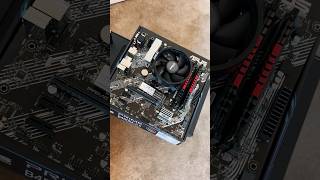 Ryzen 5 4600G + RX 6600 ❤️🩹 #shorts #pc