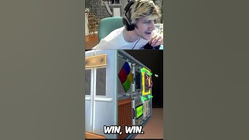How to Defuse a BOMB ft. xQc 💀 #Shorts