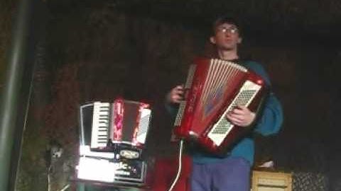 Magic Piano Accordion Duet (2 Accordions, 1 Player!)