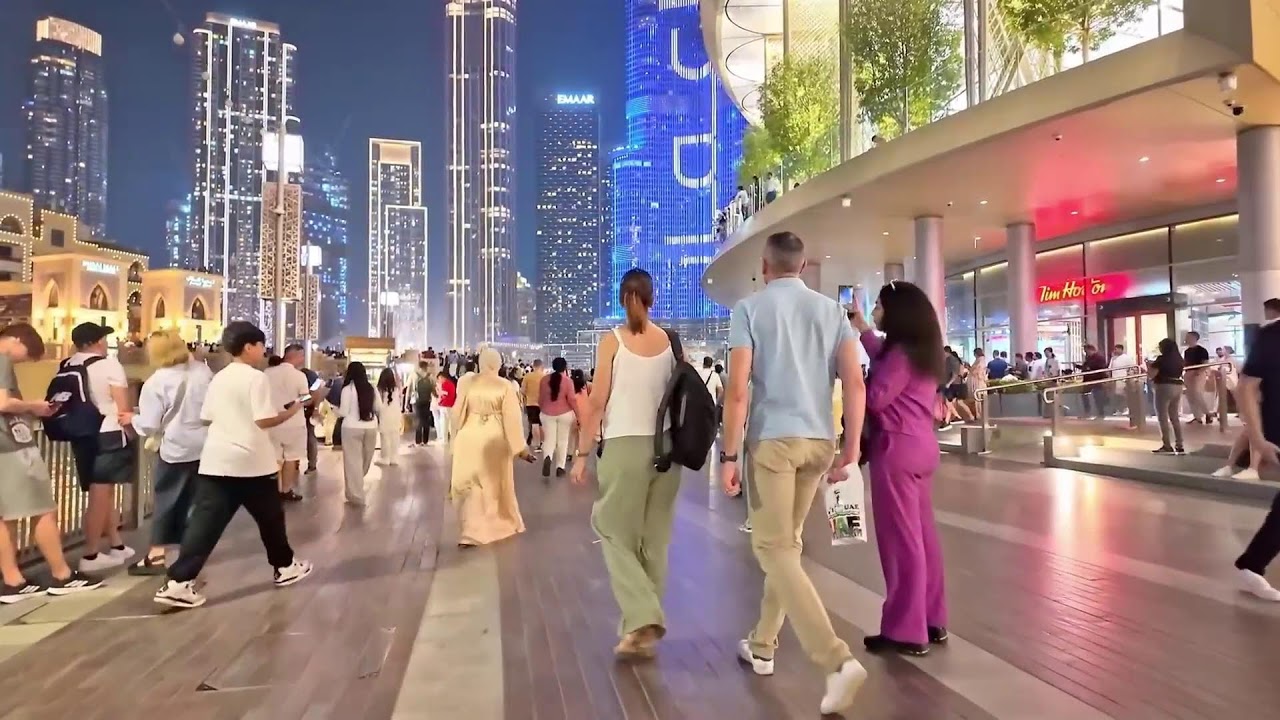 Christmas in Dubai 2025 🎄 | Magical Night Walk in 4K HDR