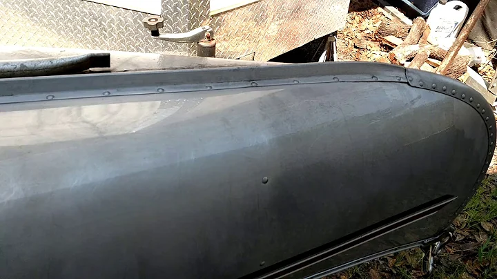 How to clean aluminum canoe