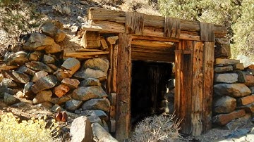 Exploring Multi-Level Artifact Filled Mine: Wood Dynamite Boxes, Rare Tobacco Tins, and Much More⛏️