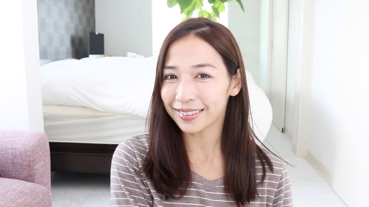 まず40歳に見えない女性。秘訣は美容法にアリ!この美貌に羨ましいの一言。 YouTube まず40歳に見えない女性。秘訣は美容法にアリ!この美貌に羨ましいの一言。 YouTube