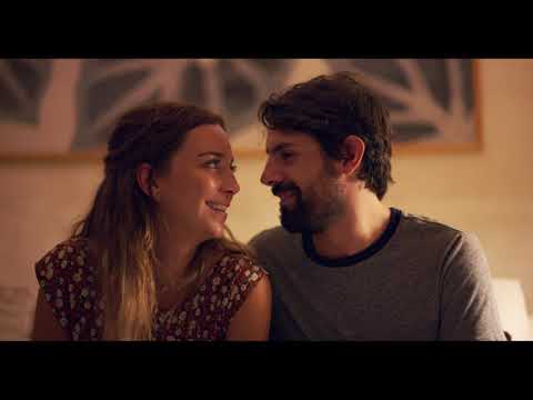 Como Novio De Pueblo – Tráiler Oficial – Warner Bros. Pictures