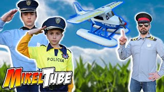 Mikel y Leo descubren los nuevos sets de Policía de PLAYMOBIL