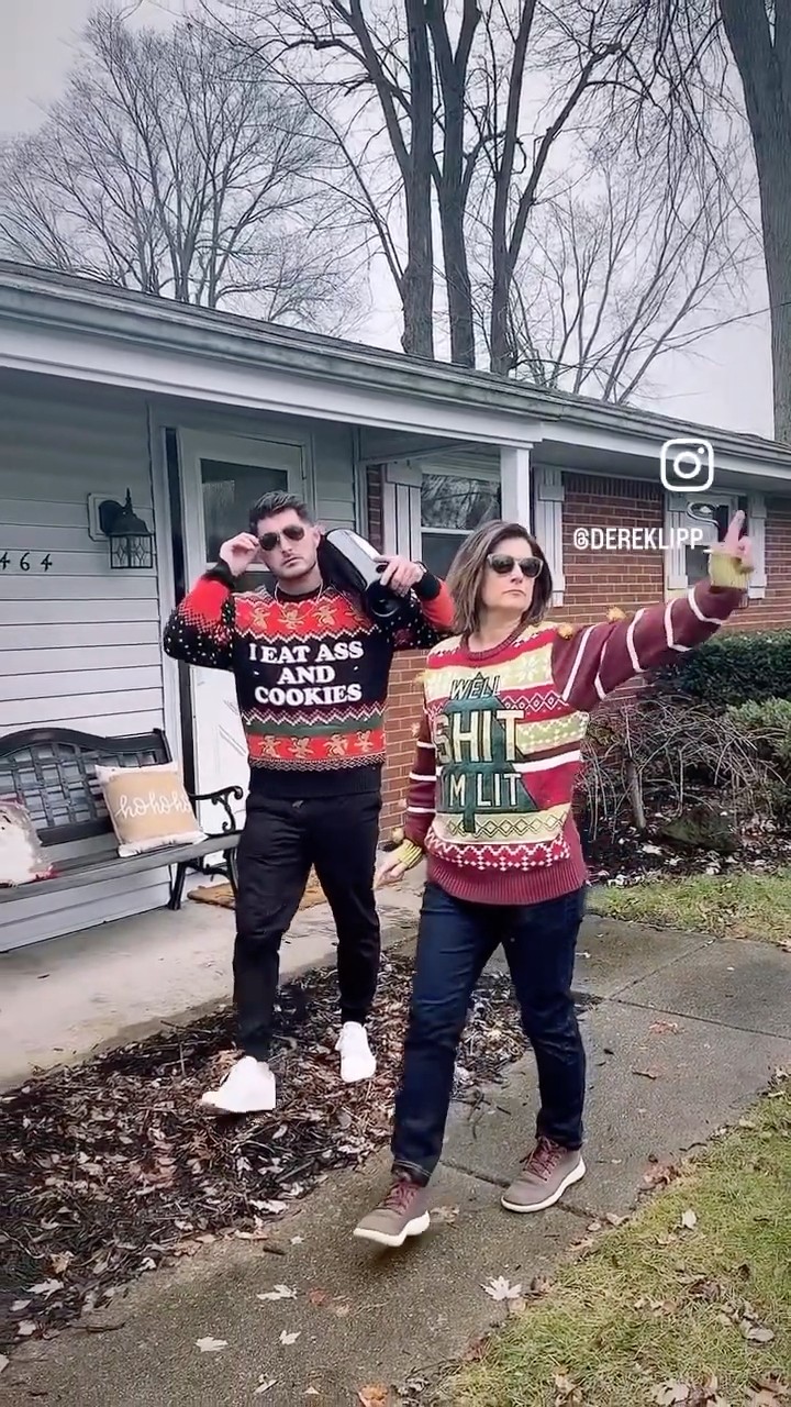 On the way to the job Christmas party ! #christmas #funny  #feelslikechristmas merrychristmas #duet
