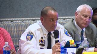 Panel discusses future of police-community relations
