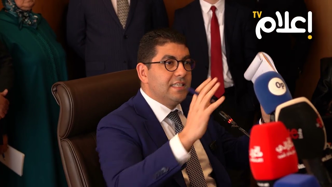 بنسعيد يضع شهر ماي موعدًا فاصلا لإنهاء الارتباك داخل قطاع الصحافة