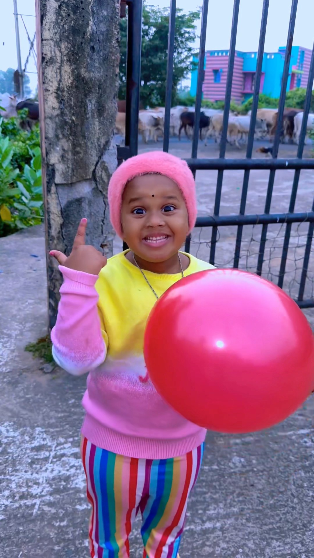 Balloon Mein Kya Mil Gayaa ? #shorts #viral #shortvideo