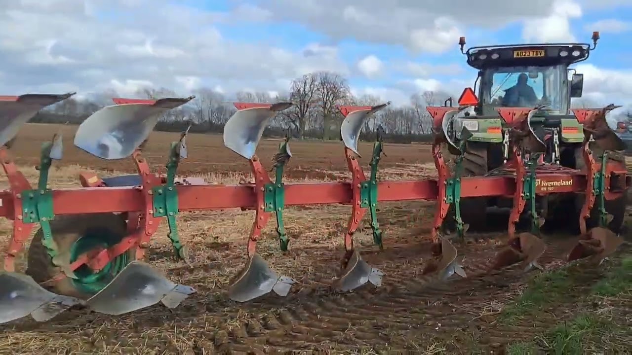 Big fendt  943, plough with 8 ferrow reversible plough  in suffolk