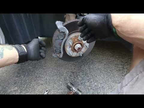 2018 Honda Civic Front Brake Pad and Rotor Replacement - YouTube