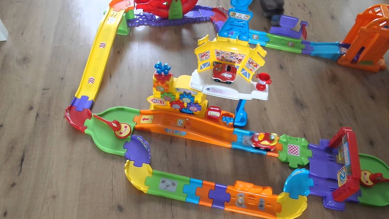 Le circuit radiocommandé Tut Tut Bolides de Vtech 