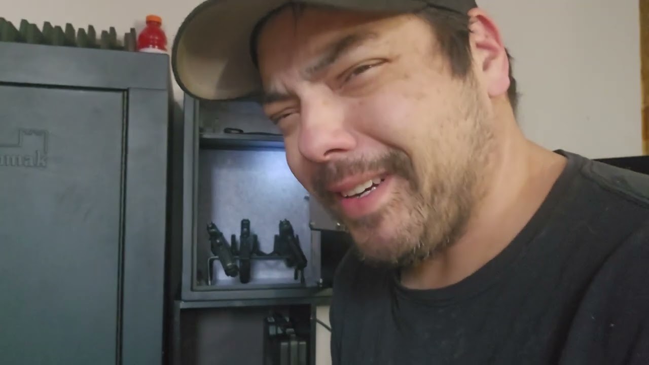 I did a collab with blacksmith safe company let's check it out