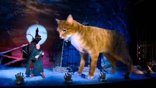 The Smurfs 2 Gargamels Magic Show Out Now