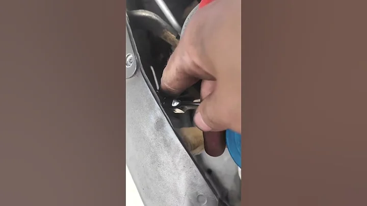 120 TEETH Flex Head Wrenches Allow You To Work In Tight Spaces ⚙️🔧  @barelyfamous611   #shorts