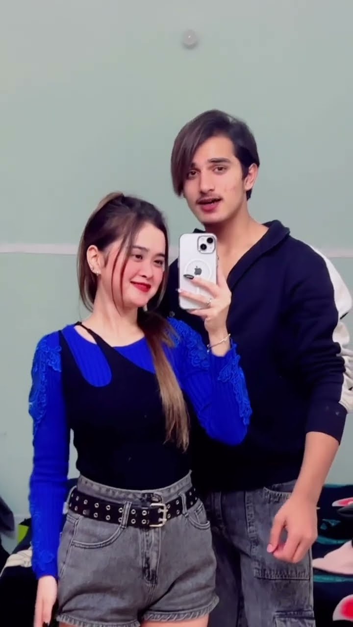 me duniya bhar ki tarife ❤️ #suhailabbasi500 #sameerabbasiofficial #sanayaa_sameer_24 #love ❤️