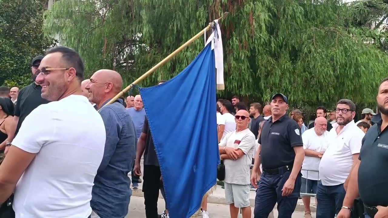 Asta della bandiera e cavalcata, ad Altamura, per la Madonna del Buoncammino