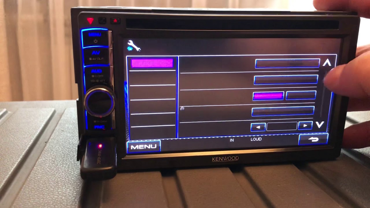 カーオーディオ　KENWOOD　DDX318 Kenwood DDX318 DVD receiver (New Stock) at Crutchfield