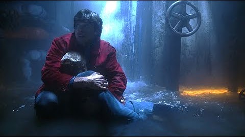 Smallville || Recruit 4x13 (Clois) || Clark Saves Lois from Drowning [HD]