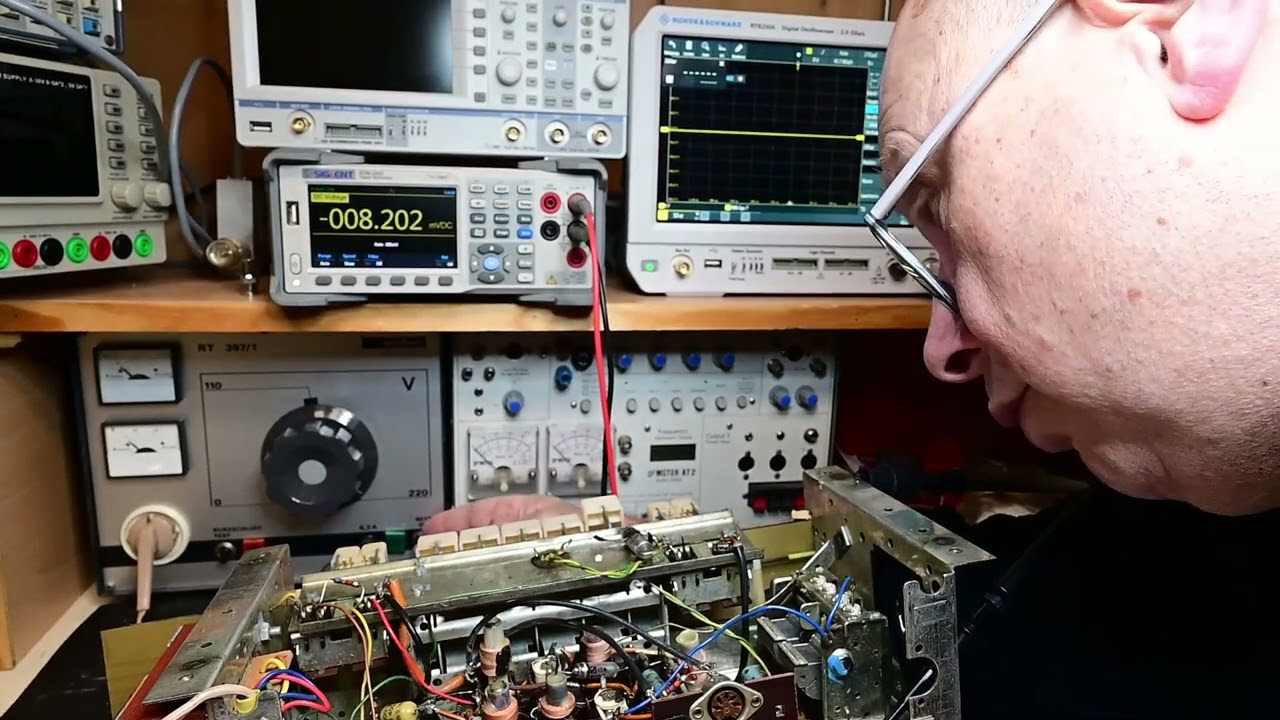 Telefunken Gavotte 1063. Starkes Brummen aus dem Lautsprecher.