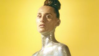 YELLE - OMG!!! (Official Video) chords