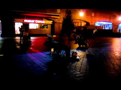 101.8.14 淡水街頭藝人子玨演唱-掌聲響起