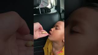 Kerjain Tuan Faruk Lagi Tidur Di Mobil