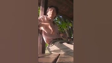 Tae is singing "Wait a minute" #BTS #V #singing #BANGTAN