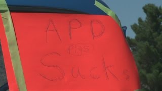 Video:Controversial signs target Albuquerque Police