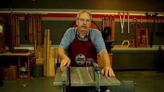 Cutting 4 ft X 8 ft Plywood on a Table Saw Cutting 4 ft X 8 ft Plywood on a Table Saw