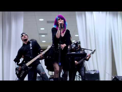 Midnight Shinigami performs "High School of the Dead" at Dolly House Runway 2013