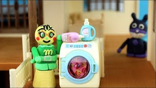 A Thief In Melonpanna's Big Mansion?! Anpanman Toy Animation