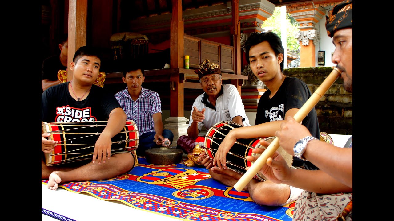 Bali: #3 Drum Master/Teacher I WAYAN TAMA in Singapadu 'more explanation and performance'