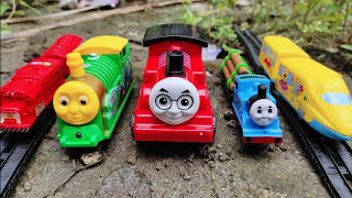 Looking for Toys and Assembling Trains, Thomas, Multi Express