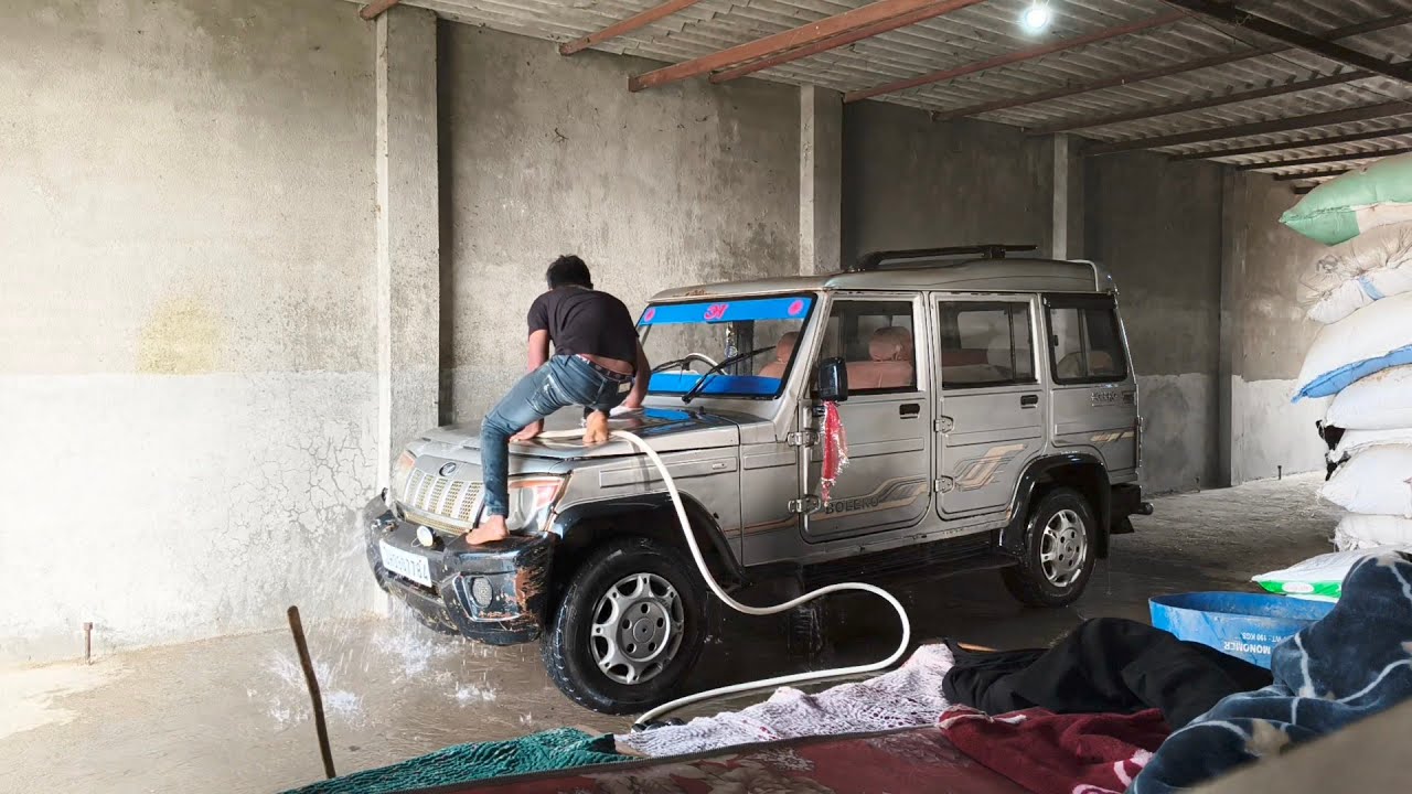 Sonu Bolero ko Wash Kar Raha Hai 🥰