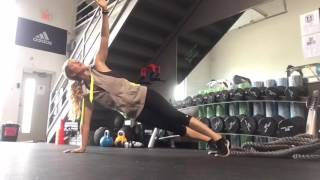 Single Arm Rotating Plank