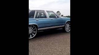 'StreetApprovedCustomz ' Ltd crown Vic on 26s