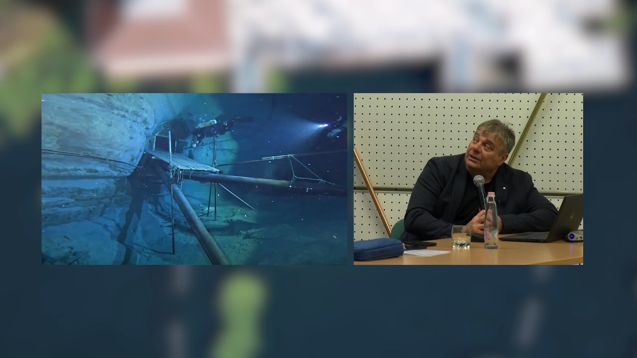 A Hévízi-tó mélyén