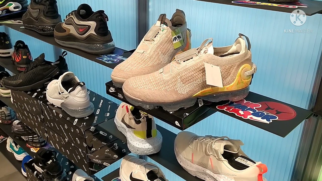 اجى معايا وشوف بنفسك الملابس كم سعر الاصلي ولعدى في مدريد 🇪🇸🇪🇸🇪🇸