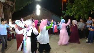 Teyzelerin Şık Şık Kaşık Oyunu