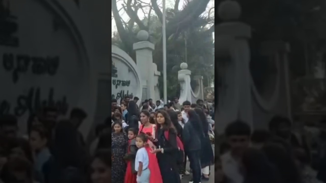 Yash Meet Fans Crezy 