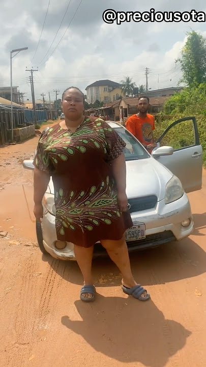 See how this cab driver suffered me because of my size